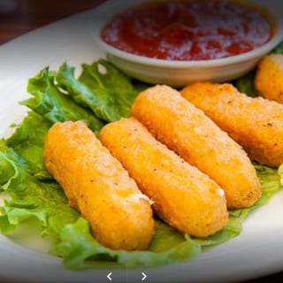 Mozzarella Sticks (5 Pieces)
